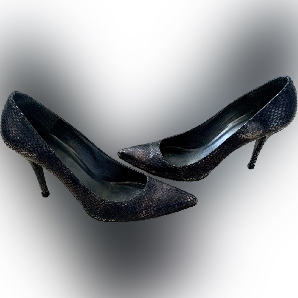STUART WEITZMAN metallic silver gray snakeskin stiletto heels pumps Women’s 7.5